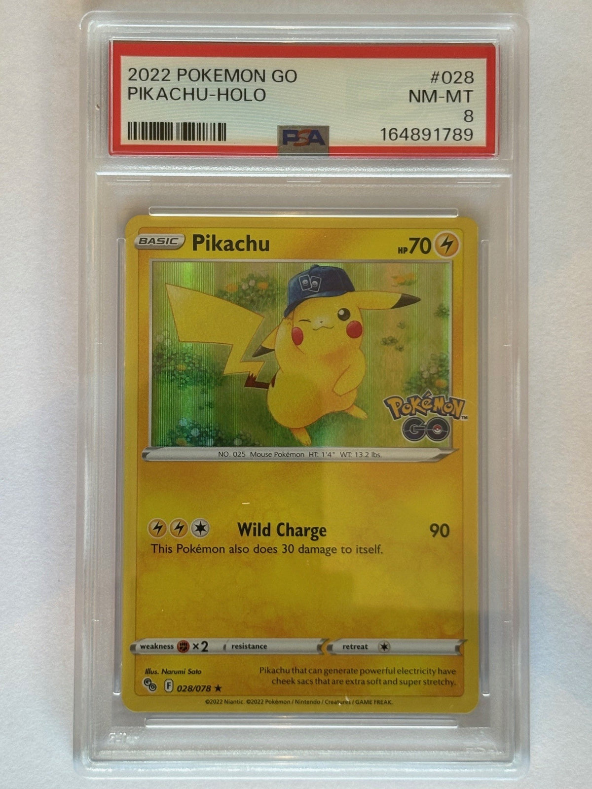 Pikachu 028/078 PGO EN HOLO PSA 8